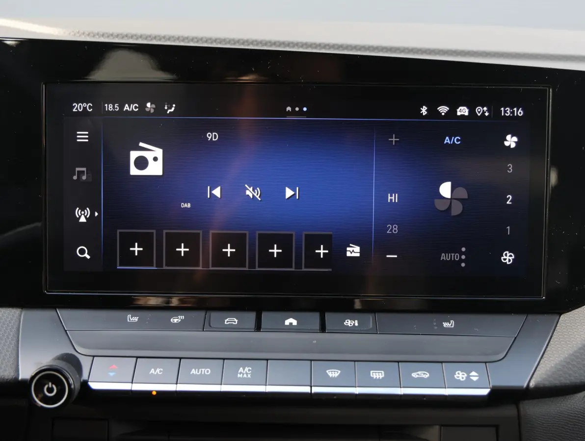 Business Edition 110 pk | Trekhaak | Keyless | Camera | Carplay | Adaptive Cruise Control