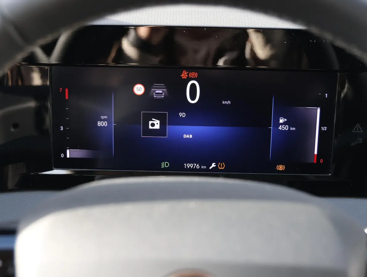 Business Edition 110 pk | Trekhaak | Keyless | Camera | Carplay | Adaptive Cruise Control