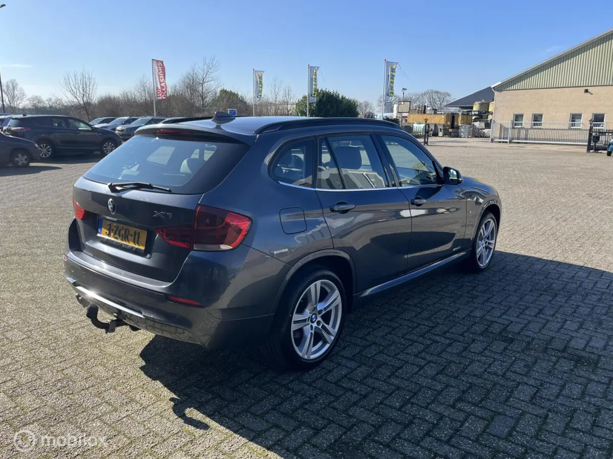 sDrive20i High Executive | M Sportpakket, NL-auto