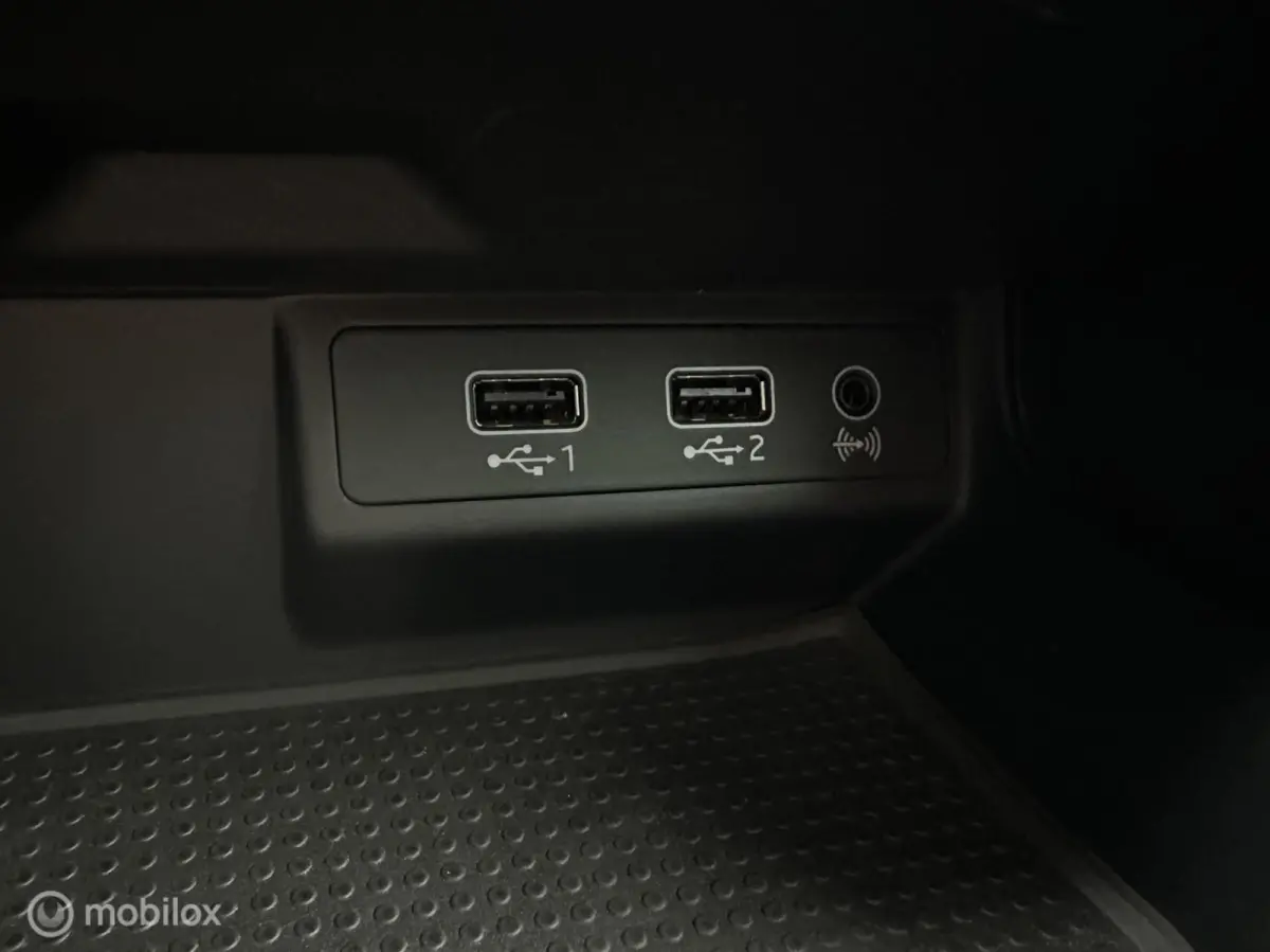 1.0 EcoTSI Style Business Intense