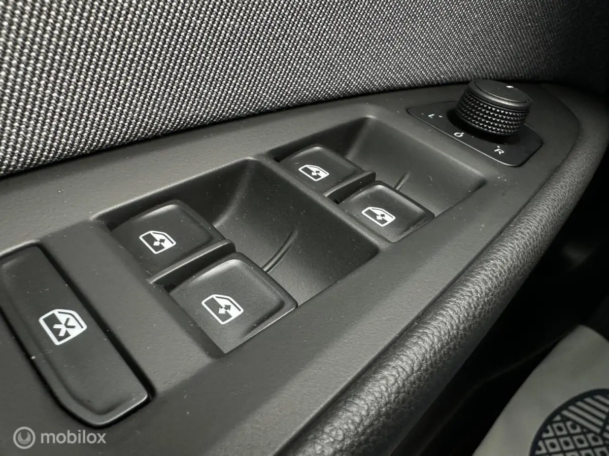 1.0 EcoTSI Style Business Intense