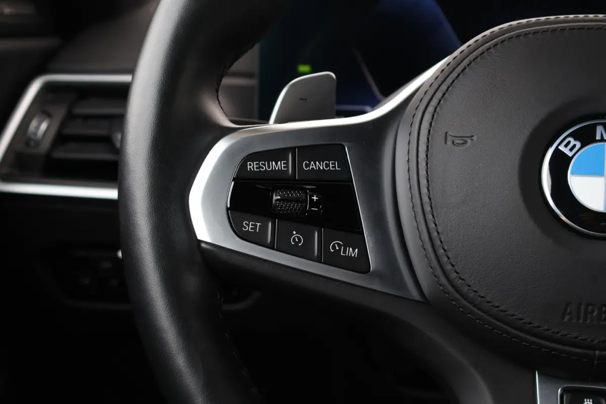 M240i xDrive Coupé / M-Sportpakket Pro / Comfort Access / Parking Assistent Plus / Stoelverwarming / Stuurwiel verwarming / 19'' LM /