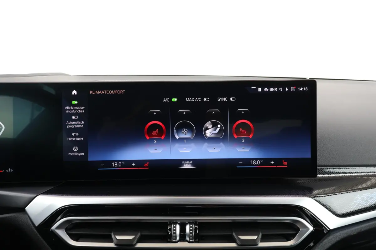 M240i xDrive Coupé / M-Sportpakket Pro / Comfort Access / Parking Assistent Plus / Stoelverwarming / Stuurwiel verwarming / 19'' LM /