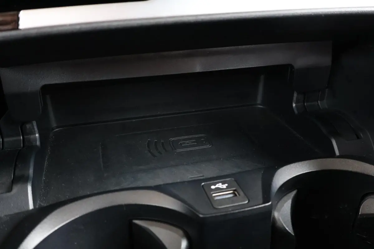 M240i xDrive Coupé / M-Sportpakket Pro / Comfort Access / Parking Assistent Plus / Stoelverwarming / Stuurwiel verwarming / 19'' LM /