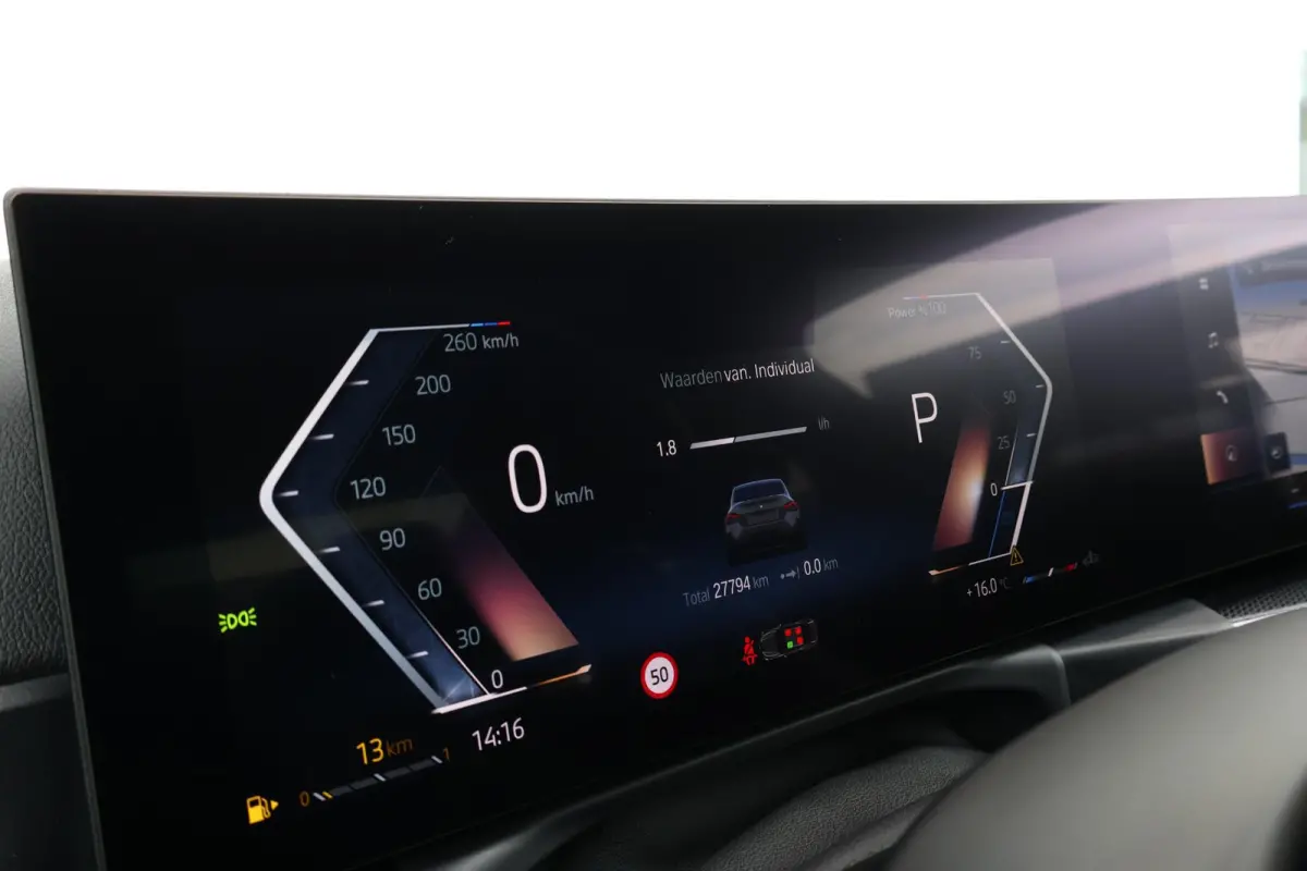 M240i xDrive Coupé / M-Sportpakket Pro / Comfort Access / Parking Assistent Plus / Stoelverwarming / Stuurwiel verwarming / 19'' LM /