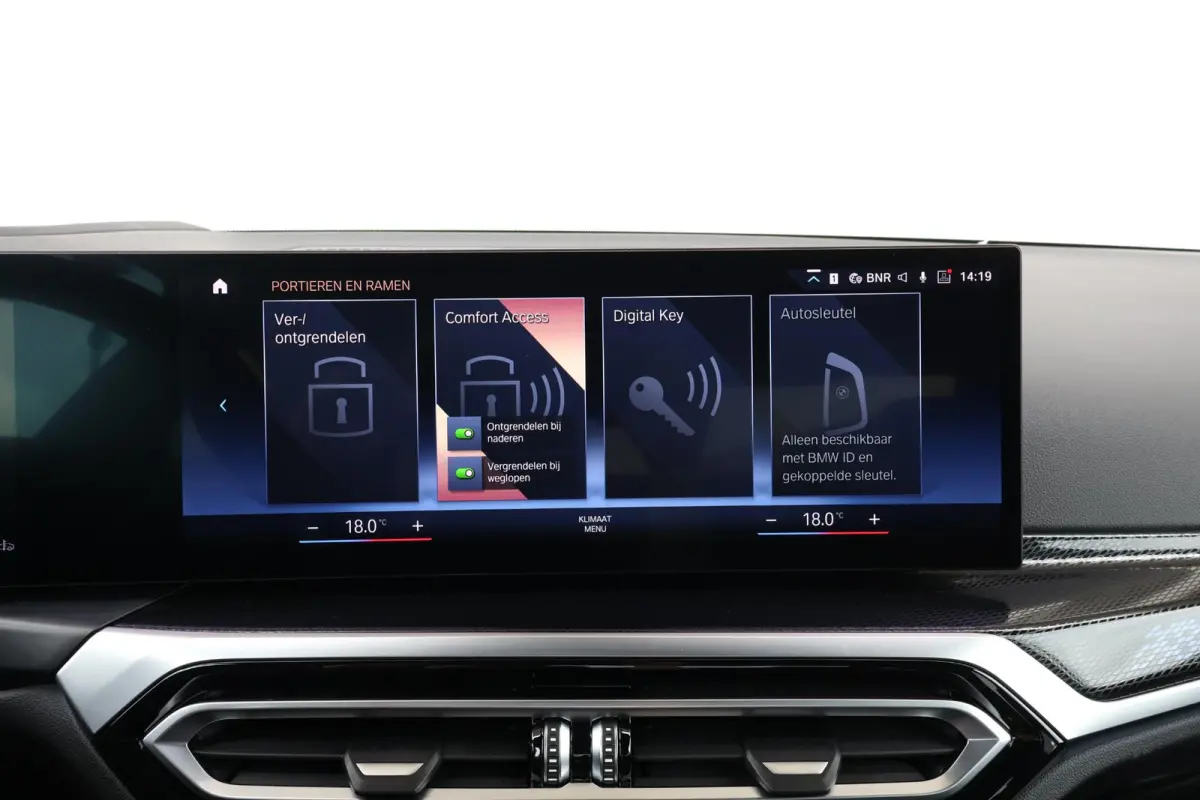 M240i xDrive Coupé / M-Sportpakket Pro / Comfort Access / Parking Assistent Plus / Stoelverwarming / Stuurwiel verwarming / 19'' LM /