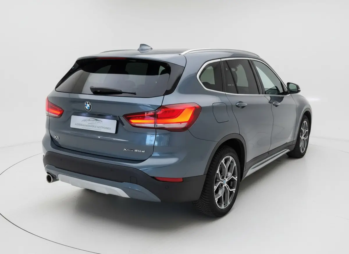 XDrive25e X-line - Trekhaak - Camera - Stoelverwarming
