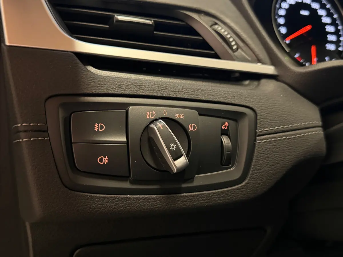 XDrive25e X-line - Trekhaak - Camera - Stoelverwarming