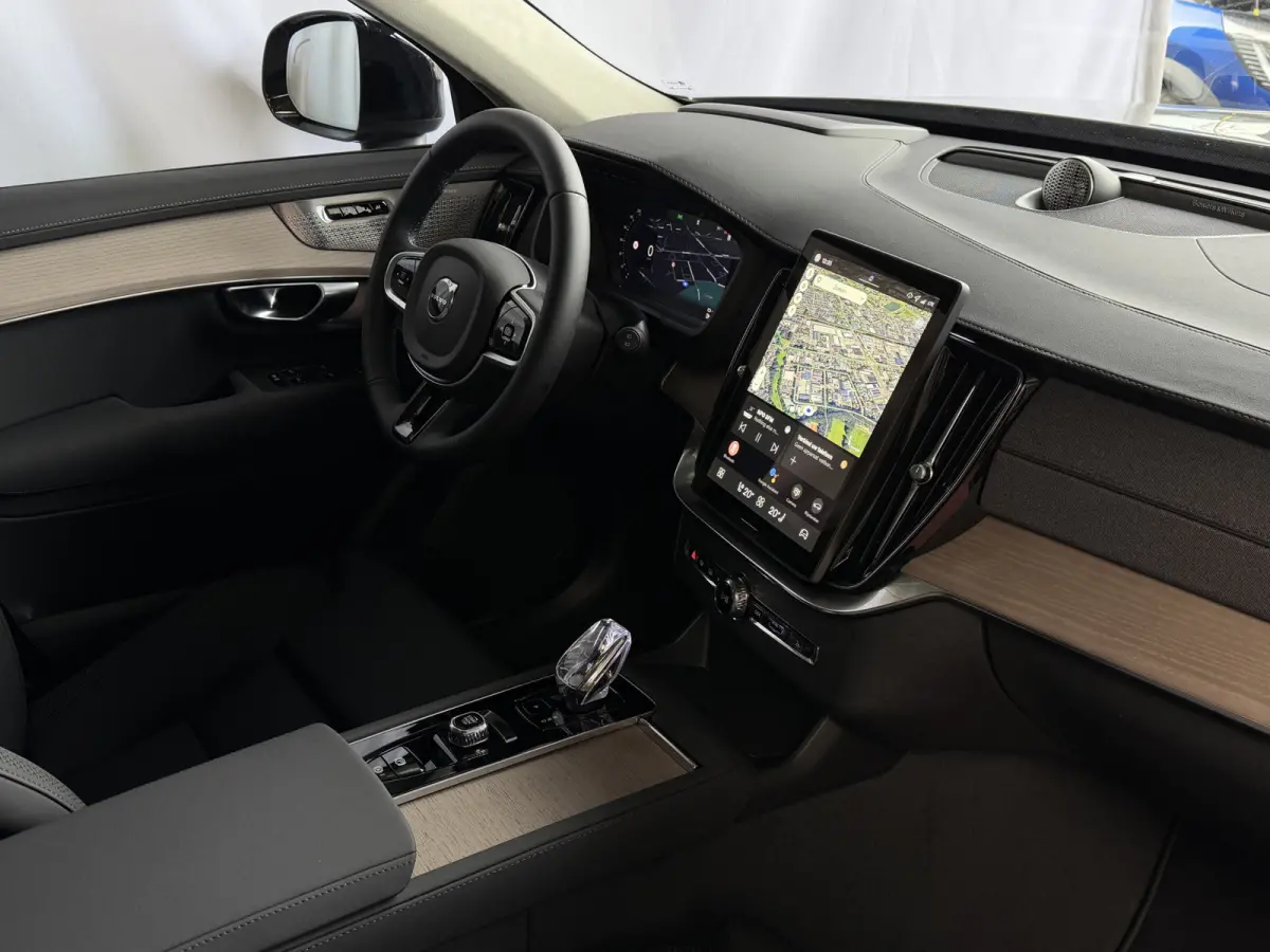 2.0 T8 456 PK PHEV 12/25 AWD 7P ULTRA DARK Bowers & Wilkins LUCHTVERING SCHUIFDAK SCHUIFDAK 21''LMV STOEL/STUUR.VERW PANORAMA STANDKACHEL HEADUP ✅Top Auto's Wijchen✅ 200 Nieuwe en bijna 
