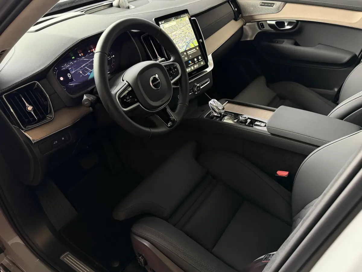 2.0 T8 456 PK PHEV 12/25 AWD 7P ULTRA DARK Bowers & Wilkins LUCHTVERING SCHUIFDAK SCHUIFDAK 21''LMV STOEL/STUUR.VERW PANORAMA STANDKACHEL HEADUP ✅Top Auto's Wijchen✅ 200 Nieuwe en bijna 