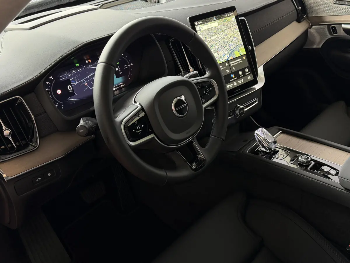 2.0 T8 456 PK PHEV 12/25 AWD 7P ULTRA DARK Bowers & Wilkins LUCHTVERING SCHUIFDAK SCHUIFDAK 21''LMV STOEL/STUUR.VERW PANORAMA STANDKACHEL HEADUP ✅Top Auto's Wijchen✅ 200 Nieuwe en bijna 