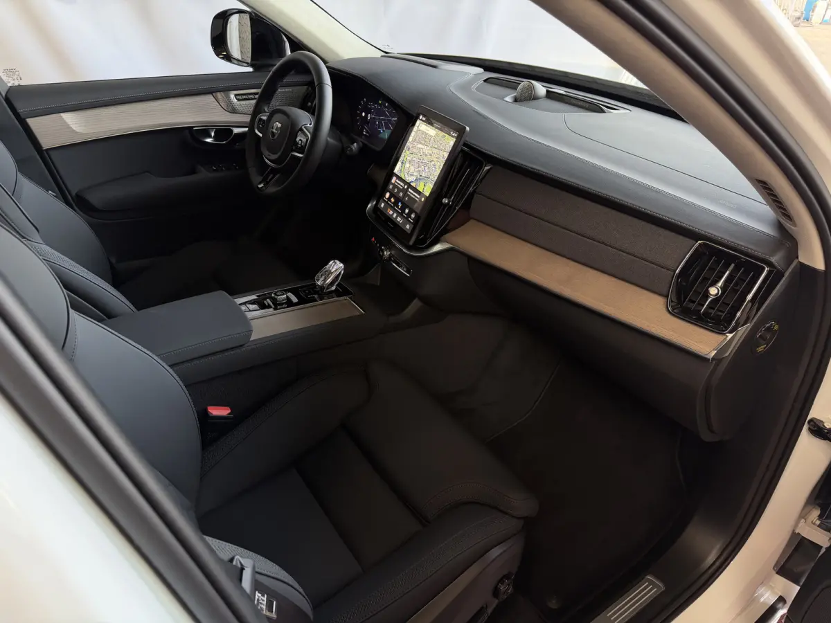 2.0 T8 456PK 12/25 Bowers & Wilkins LUCHTVERING 12/25 ALCANTARA.HEMEL AWD 7P ULTRA DARK SCHUIFDAK 21''LMV STOEL/STUUR.VERW PANORAMA STANDKACHEL HEADUP ✅Top Auto's Wijchen✅ 170 Nieuwe en 