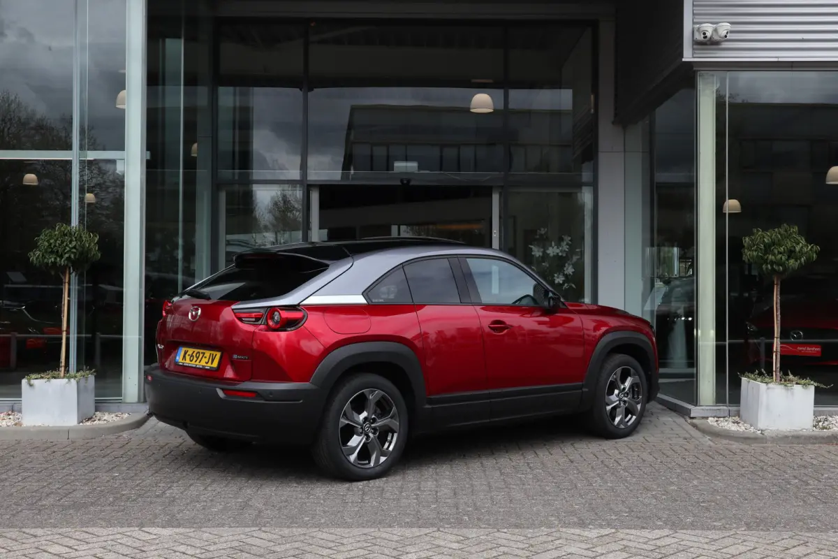 e-Skyactiv EV 145 Luxury Modern 360 Camera / Schuif-kanteldak / Bose / LED / Navi / Cruise