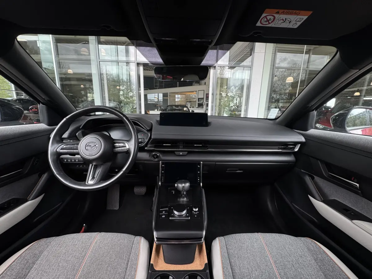 e-Skyactiv EV 145 Luxury Modern 360 Camera / Schuif-kanteldak / Bose / LED / Navi / Cruise