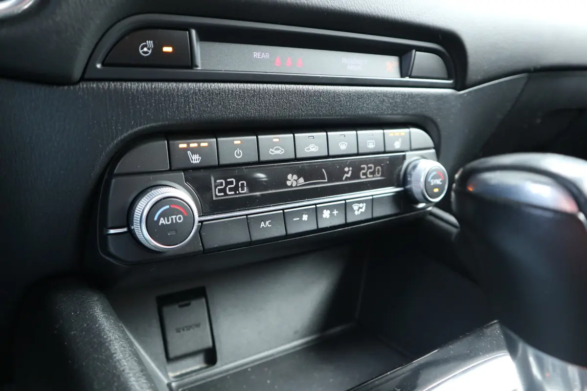 2.0 SkyActiv-G 165 Automaat / Leer / Bose / Navi  / Clima / Cruise