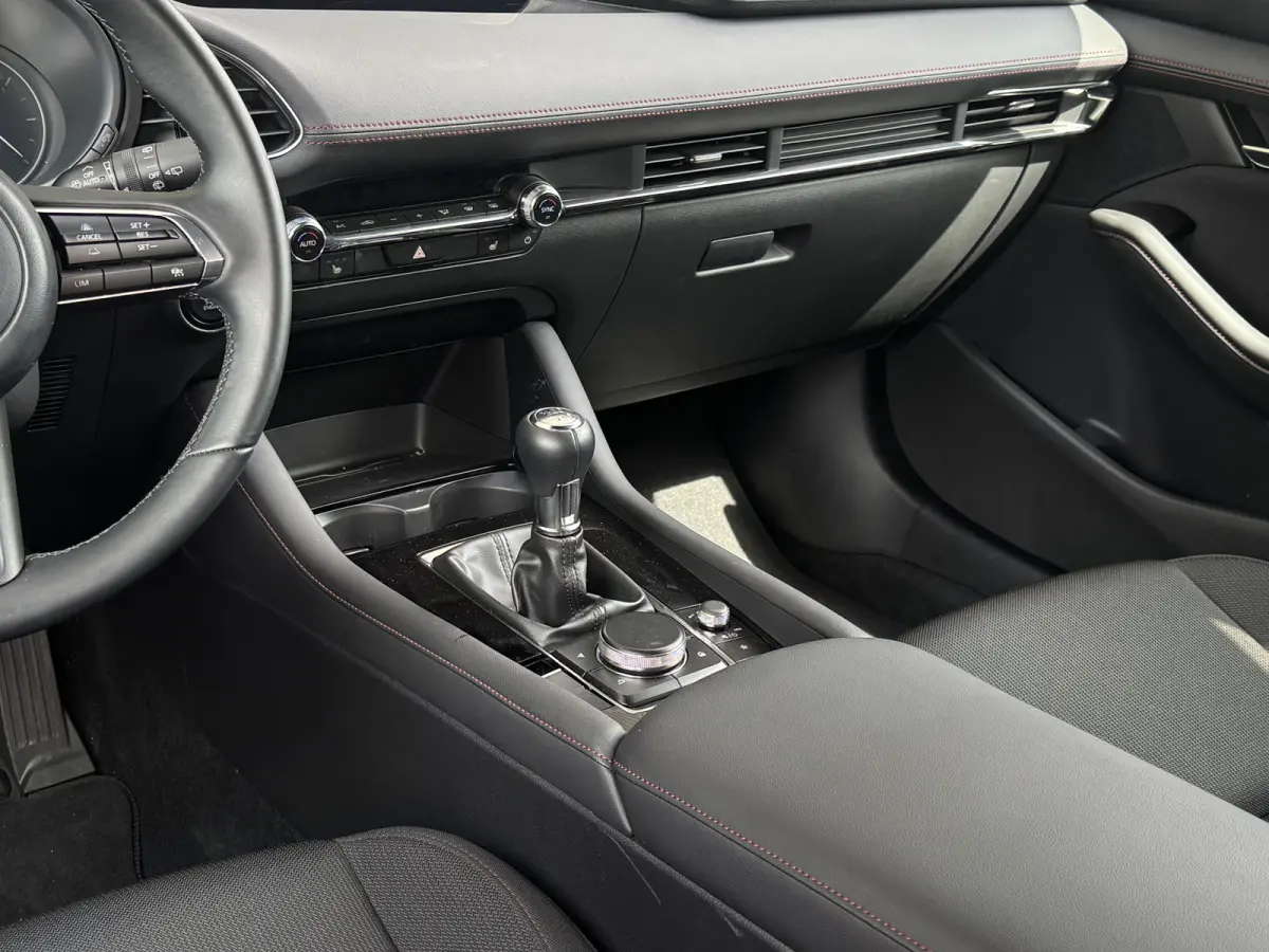 2.0 e-SkyActiv-X M Hybrid 186 Homura Camera / Head-up / LED / Navi / Clima / Cruise