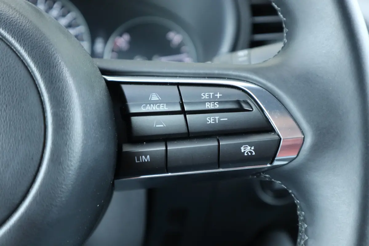 2.0 e-SkyActiv-X M Hybrid 186 Homura Camera / Head-up / LED / Navi / Clima / Cruise