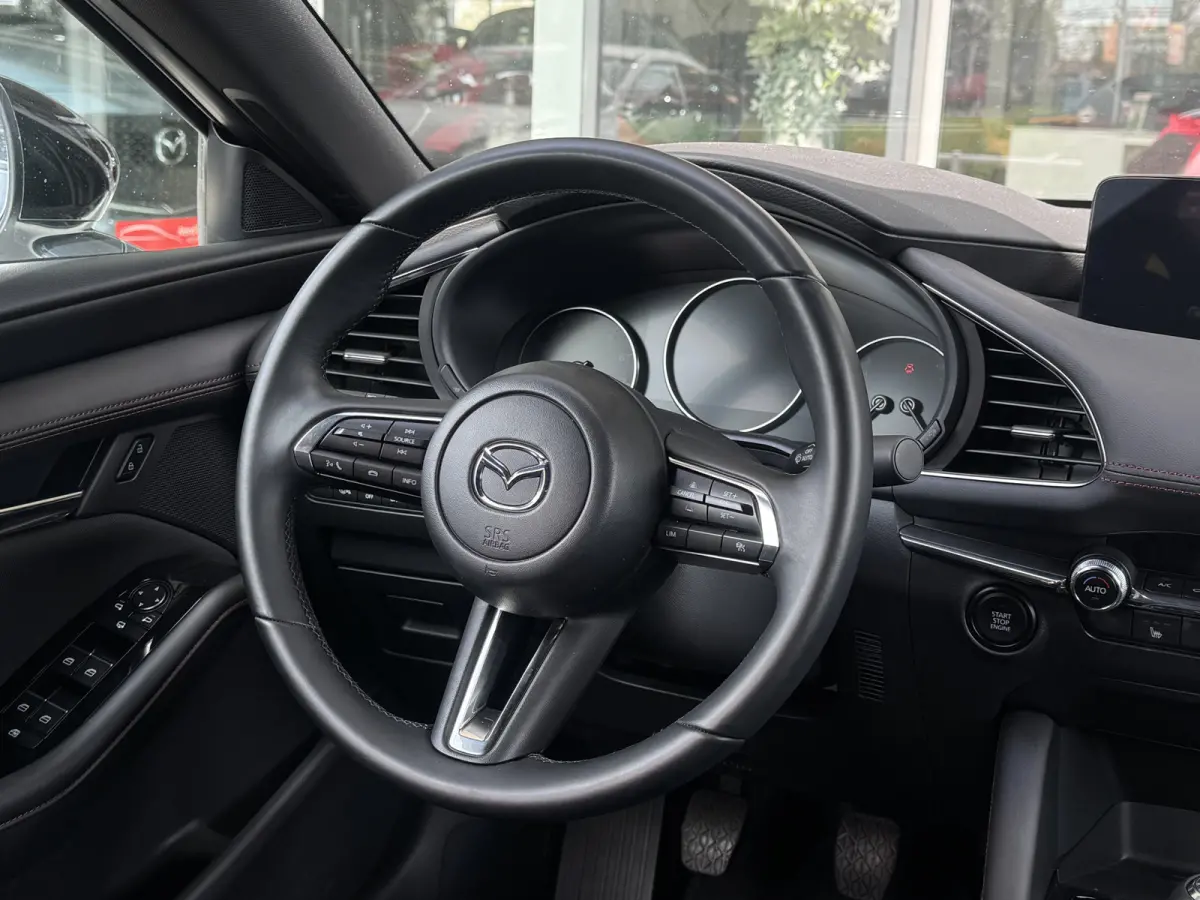 2.0 e-SkyActiv-X M Hybrid 186 Homura Camera / Head-up / LED / Navi / Clima / Cruise