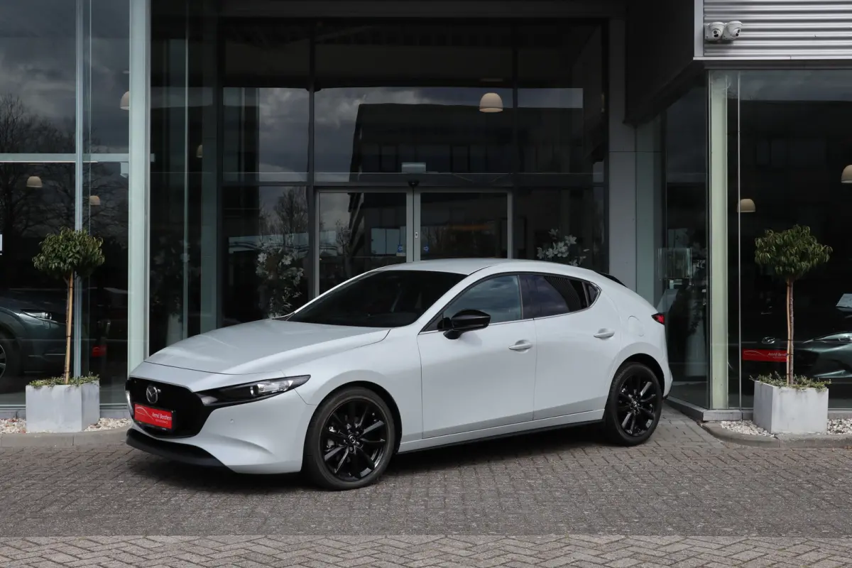 2.0 e-SkyActiv-X M Hybrid 186 Homura Camera / Head-up / LED / Navi / Clima / Cruise