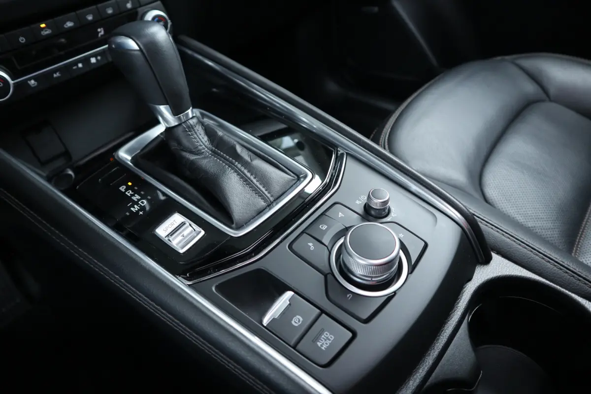 2.0 SkyActiv-G 165 Luxury Automaat / Schuifdak / Leer / Bose / Clima / Navi / Cruise