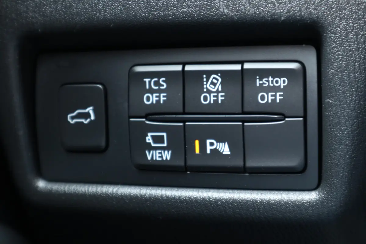 2.0 SkyActiv-G 165 Luxury Automaat / Schuifdak / Leer / Bose / Clima / Navi / Cruise