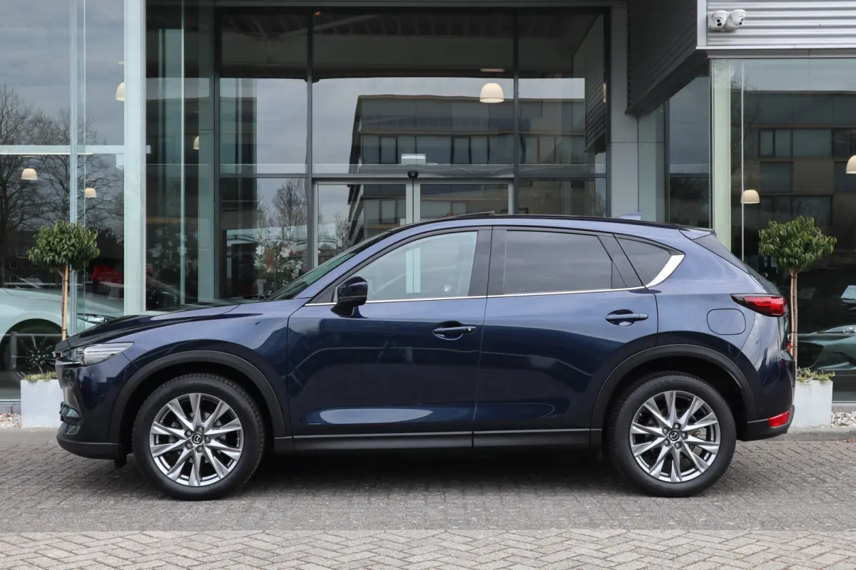 2.0 SkyActiv-G 165 Luxury Automaat / Schuifdak / Leer / Bose / Clima / Navi / Cruise