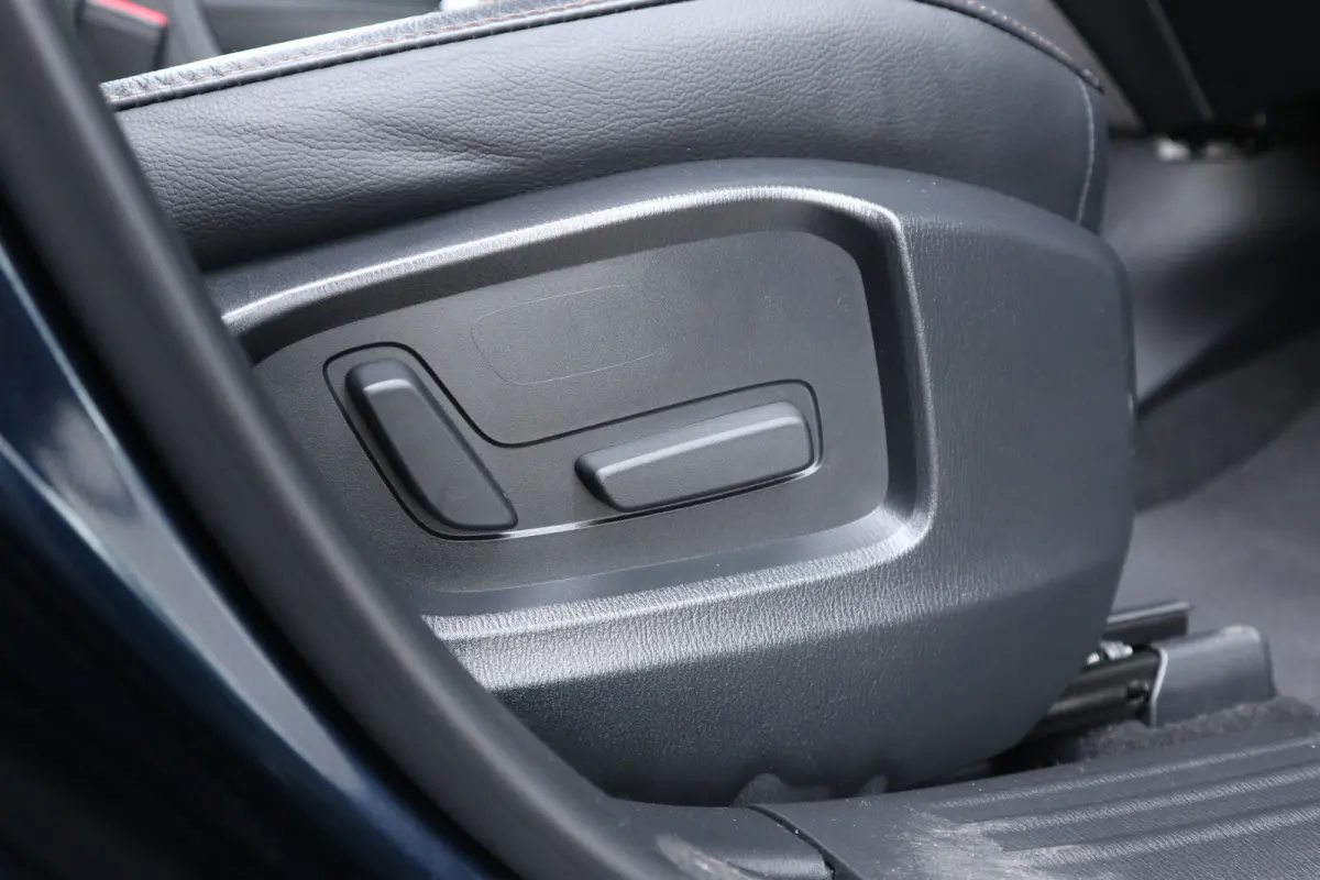 2.0 SkyActiv-G 165 Luxury Automaat / Schuifdak / Leer / Bose / Clima / Navi / Cruise