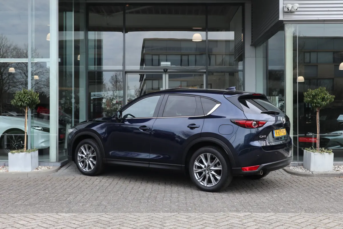 2.0 SkyActiv-G 165 Luxury Automaat / Schuifdak / Leer / Bose / Clima / Navi / Cruise