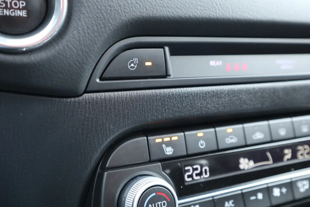 2.0 SkyActiv-G 165 Luxury Automaat / Schuifdak / Leer / Bose / Clima / Navi / Cruise
