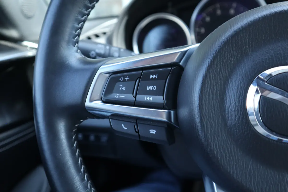 1.5 SkyActiv-G 132 Exclusive-Line Bose Audio / Leer / Clima / LED / Cruise