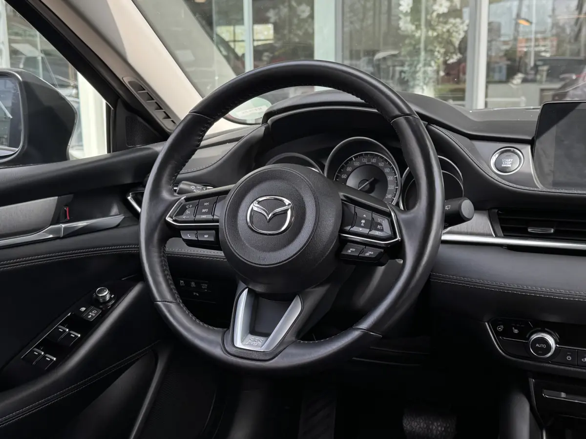 2.0 SkyActiv-G 165 Comfort Automaat / Navi / Clima / Cruise