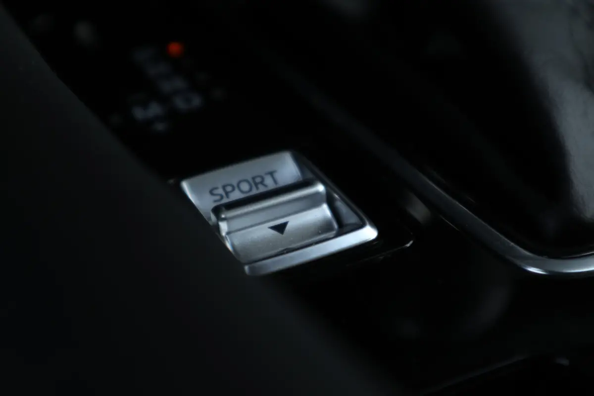 2.0 SkyActiv-G 165 Comfort Automaat / Navi / Clima / Cruise