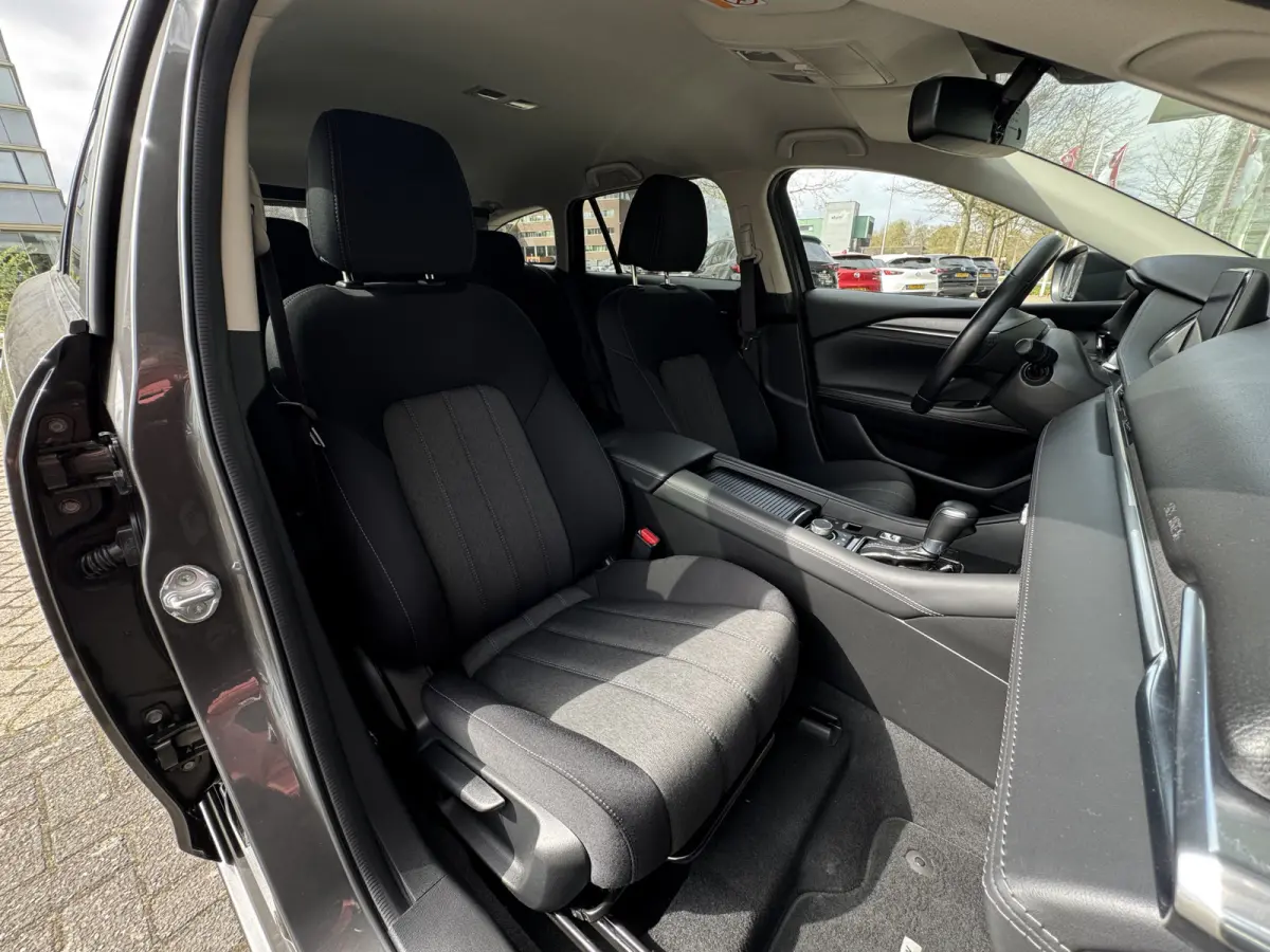 2.0 SkyActiv-G 165 Comfort Automaat / Navi / Clima / Cruise