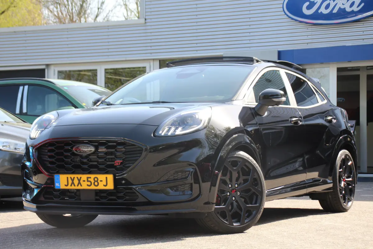 1.0EB ST-X | DIRECT RIJDEN! | NL-AUTO! | 1E EIGENAAR! | PERFORMANCE PACK | WINTERPACK | ADAPTIVE CRUISE | PANODAK | 360° CAMERA | LANE ASSIST | DEALER OH! | FORD PERFORMANCE STOELEN