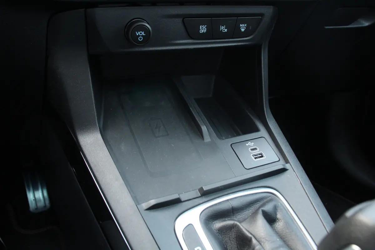 1.0EB ST-X | DIRECT RIJDEN! | NL-AUTO! | 1E EIGENAAR! | PERFORMANCE PACK | WINTERPACK | ADAPTIVE CRUISE | PANODAK | 360° CAMERA | LANE ASSIST | DEALER OH! | FORD PERFORMANCE STOELEN