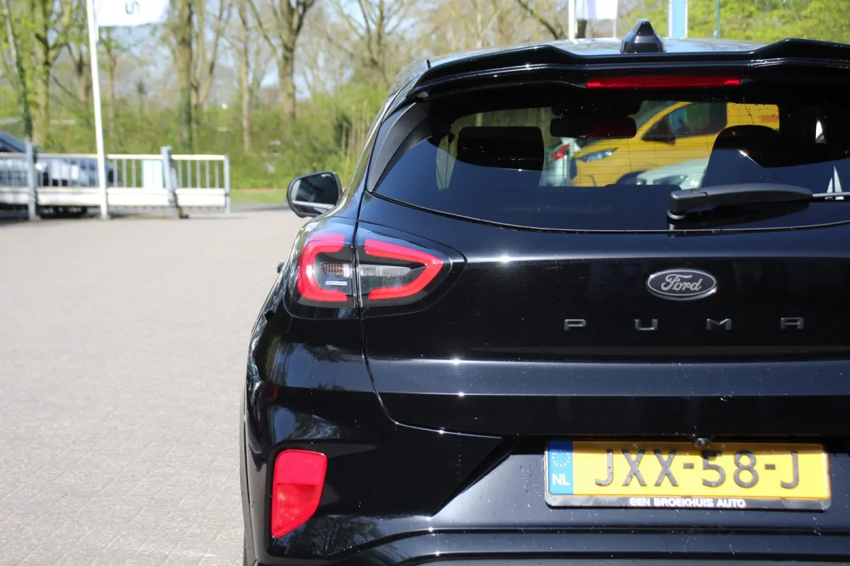 1.0EB ST-X | DIRECT RIJDEN! | NL-AUTO! | 1E EIGENAAR! | PERFORMANCE PACK | WINTERPACK | ADAPTIVE CRUISE | PANODAK | 360° CAMERA | LANE ASSIST | DEALER OH! | FORD PERFORMANCE STOELEN