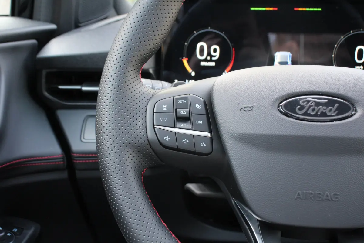 1.0EB ST-X | DIRECT RIJDEN! | NL-AUTO! | 1E EIGENAAR! | PERFORMANCE PACK | WINTERPACK | ADAPTIVE CRUISE | PANODAK | 360° CAMERA | LANE ASSIST | DEALER OH! | FORD PERFORMANCE STOELEN