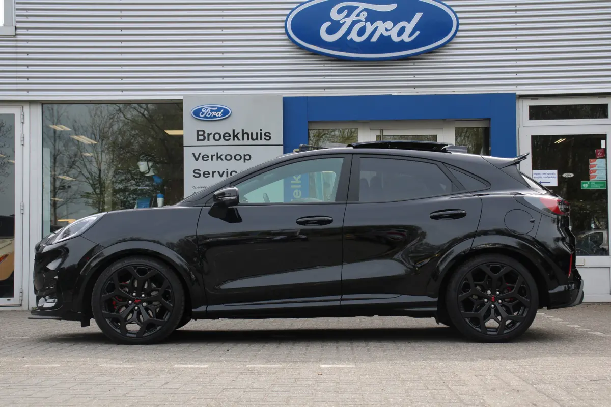 1.0EB ST-X | DIRECT RIJDEN! | NL-AUTO! | 1E EIGENAAR! | PERFORMANCE PACK | WINTERPACK | ADAPTIVE CRUISE | PANODAK | 360° CAMERA | LANE ASSIST | DEALER OH! | FORD PERFORMANCE STOELEN