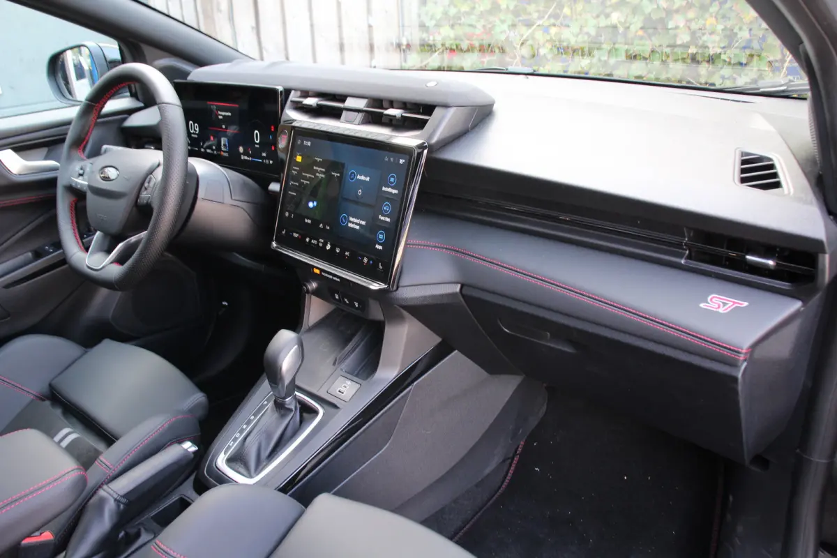 1.0EB ST-X | DIRECT RIJDEN! | NL-AUTO! | 1E EIGENAAR! | PERFORMANCE PACK | WINTERPACK | ADAPTIVE CRUISE | PANODAK | 360° CAMERA | LANE ASSIST | DEALER OH! | FORD PERFORMANCE STOELEN