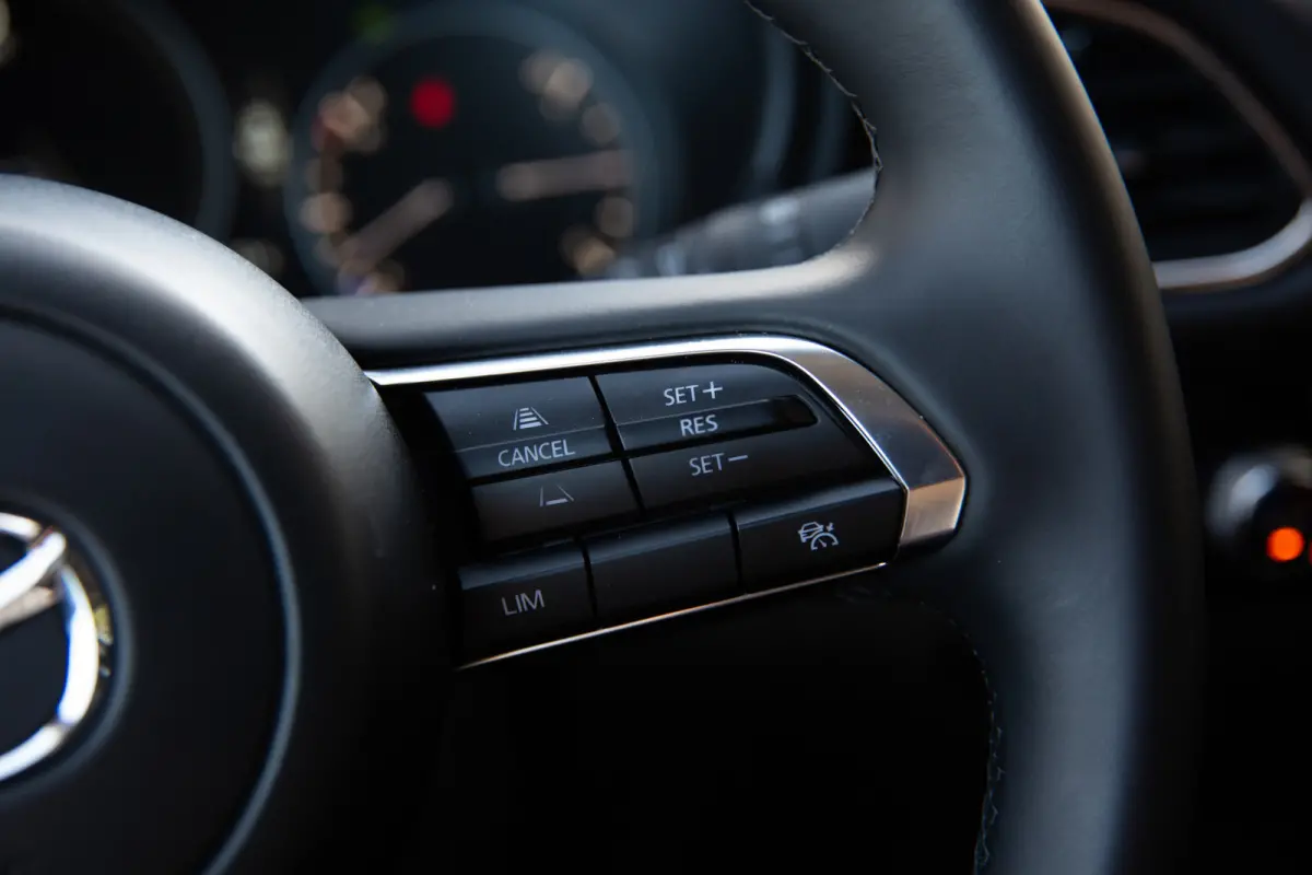 2.5 e-SkyActiv-G M Hybrid Homura , Head-up display, Adap. cruise, Carplay,