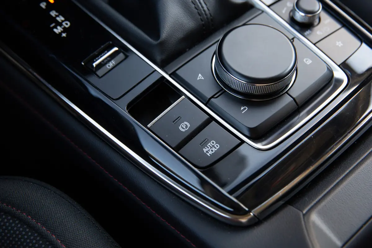 2.5 e-SkyActiv-G M Hybrid Homura , Head-up display, Adap. cruise, Carplay,