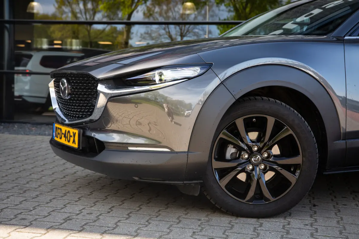 2.5 e-SkyActiv-G M Hybrid Homura , Head-up display, Adap. cruise, Carplay,