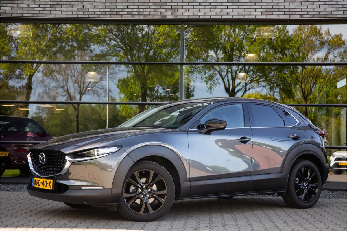 2.5 e-SkyActiv-G M Hybrid Homura , Head-up display, Adap. cruise, Carplay,