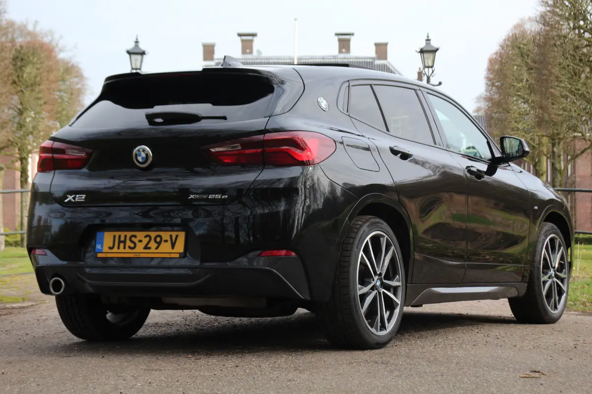 xDrive25e High Executive | M SPORT | PANO DAK | 19'' LMV | LEDER ZETELS | STOELVERWARMING | DEALER OH | PRACHTIGE STAAT!