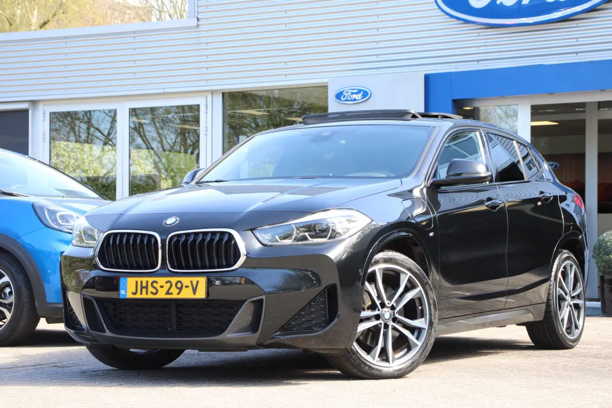 xDrive25e High Executive | M SPORT | PANO DAK | 19'' LMV | LEDER ZETELS | STOELVERWARMING | DEALER OH | PRACHTIGE STAAT!