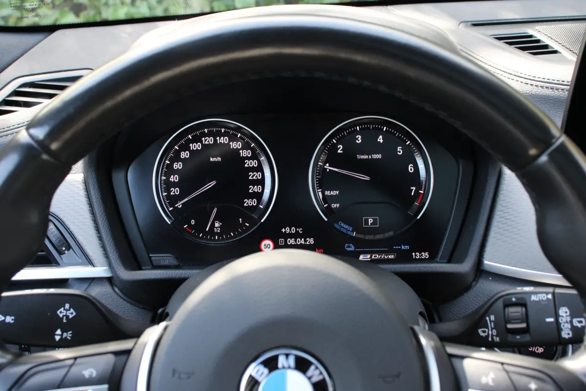 xDrive25e High Executive | M SPORT | PANO DAK | 19'' LMV | LEDER ZETELS | STOELVERWARMING | DEALER OH | PRACHTIGE STAAT!