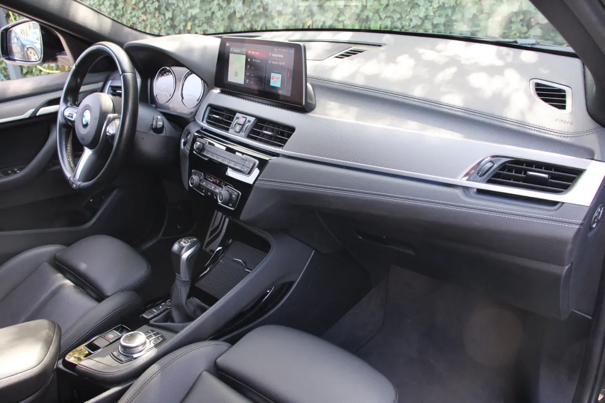 xDrive25e High Executive | M SPORT | PANO DAK | 19'' LMV | LEDER ZETELS | STOELVERWARMING | DEALER OH | PRACHTIGE STAAT!