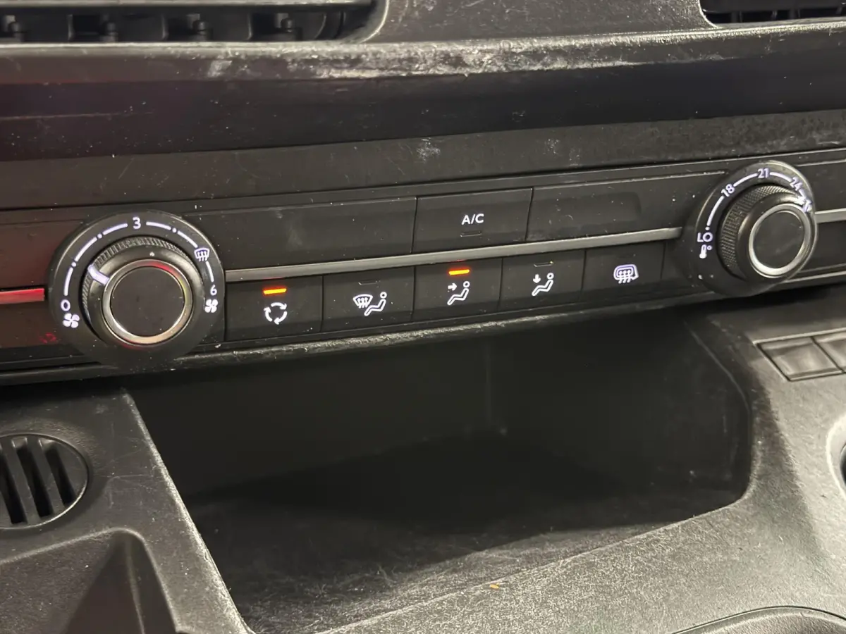1.5 BlueHDI Premium Airco App-connect Parkeersensoren Trekhaak