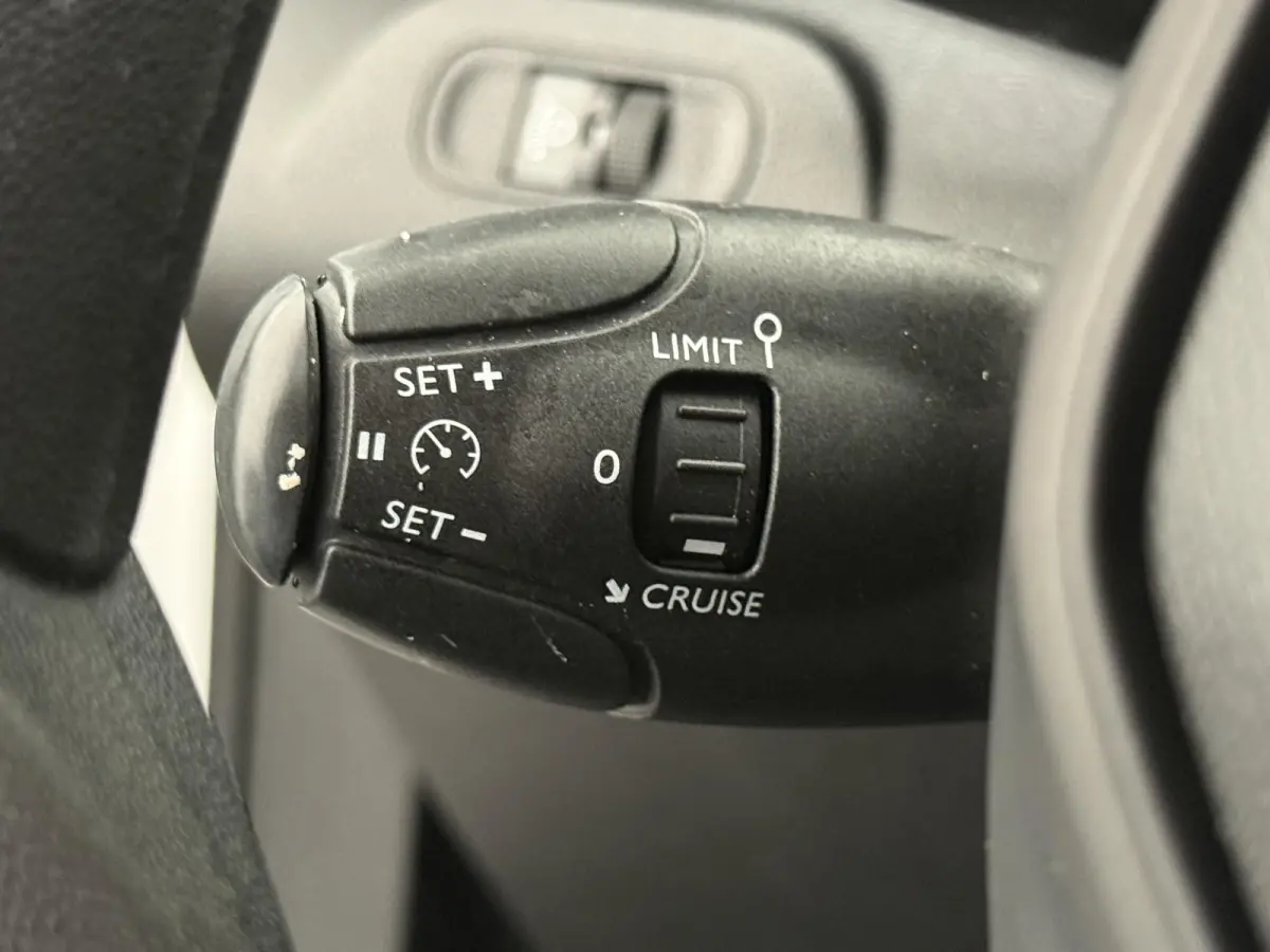 1.5 BlueHDI Premium Airco App-connect Parkeersensoren Trekhaak