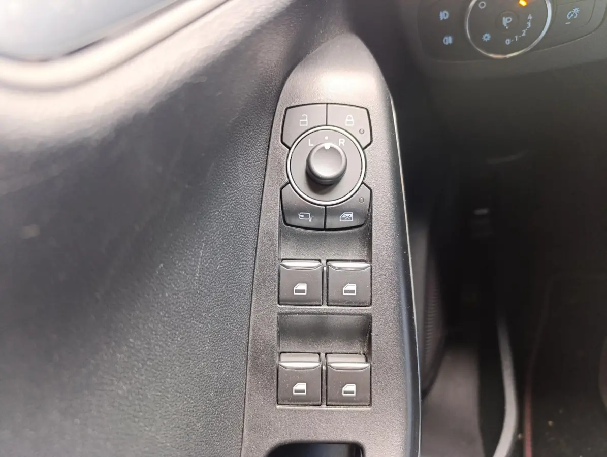 1.0 EcoBoost ST-Line | Camera | Stoel/stuur voorruitverwarming | Dealeronderhouden